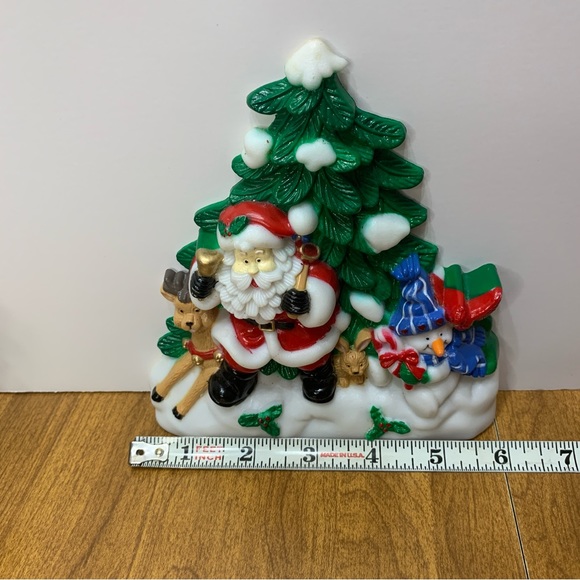 💕2/$20💕 Vintage Plastic J.S.N.Y Santa Scene Snowman Reindeer 6” Wall Hanging - Picture 5 of 14